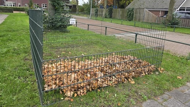 Een bladkorf in de bebouwde kom binnen de gemeente Elburg