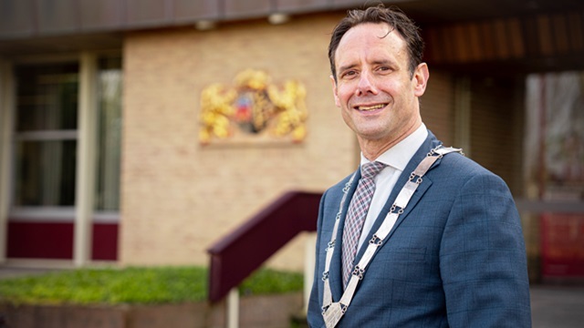 Portretfoto waarnemend burgemeester Harm-Jan van Schaik